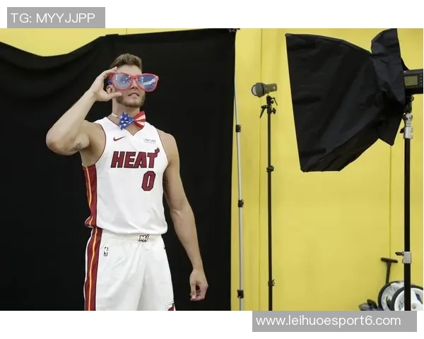 阿德巴约坚定信念不惧外界评价自信投篮能力展现个人风采