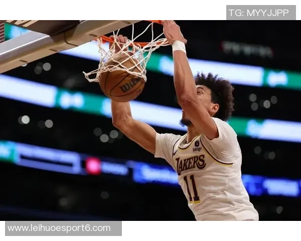 吉莱斯皮表现出色6投3中罚球4中3贡献11分9板2助助力球队胜利 吉莱斯皮表现出色6投3中罚球4中3贡献11分9板2助助力球队胜利