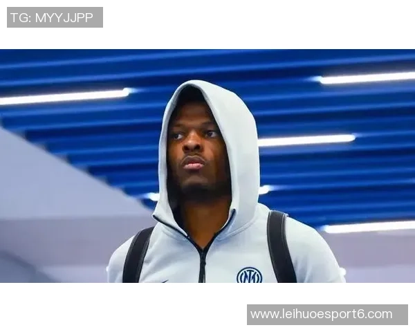 邓弗里斯更换经纪人若顶级球队求购将考虑转会事宜 邓弗里斯更换经纪人若顶级球队求购将考虑转会事宜